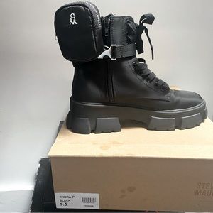 Steve Madden combat boots only wore once